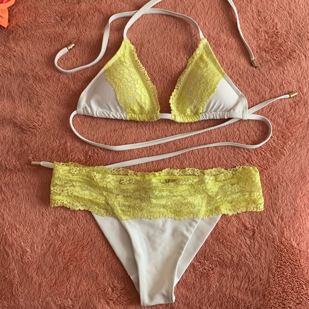 Lace bikini - yellow and white bikini